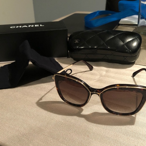 CHANEL Accessories - Chanel polarized sunglasses